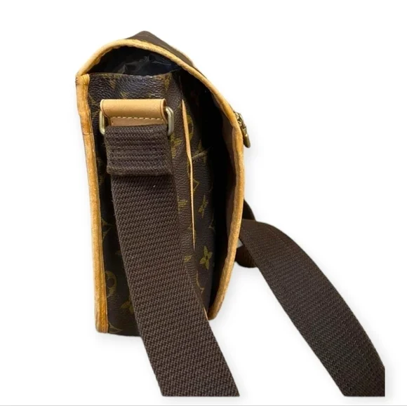 Louis Vuitton Reporter PM Monogram Crossbody Messenger Bag - Picture 5 of 17